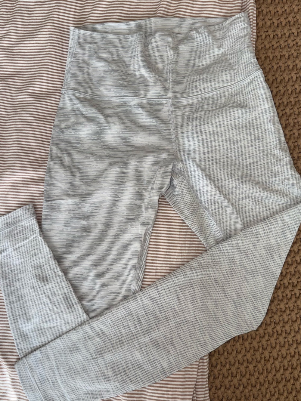 Lululemon Light Gray Heather Leggings